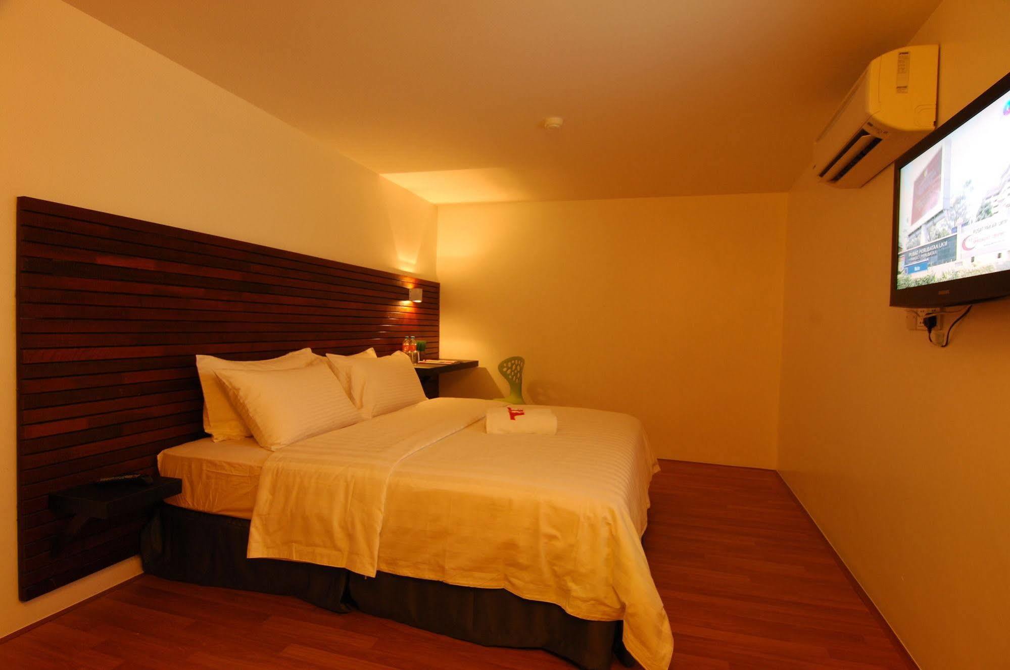 T+ Hotel Sungai Petani Exterior foto